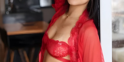 Jessica Je suis discrète séduisante et passionnée par le plaisir.