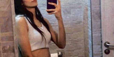 2 Gorgeous girls look like russian model blowjob 69 position