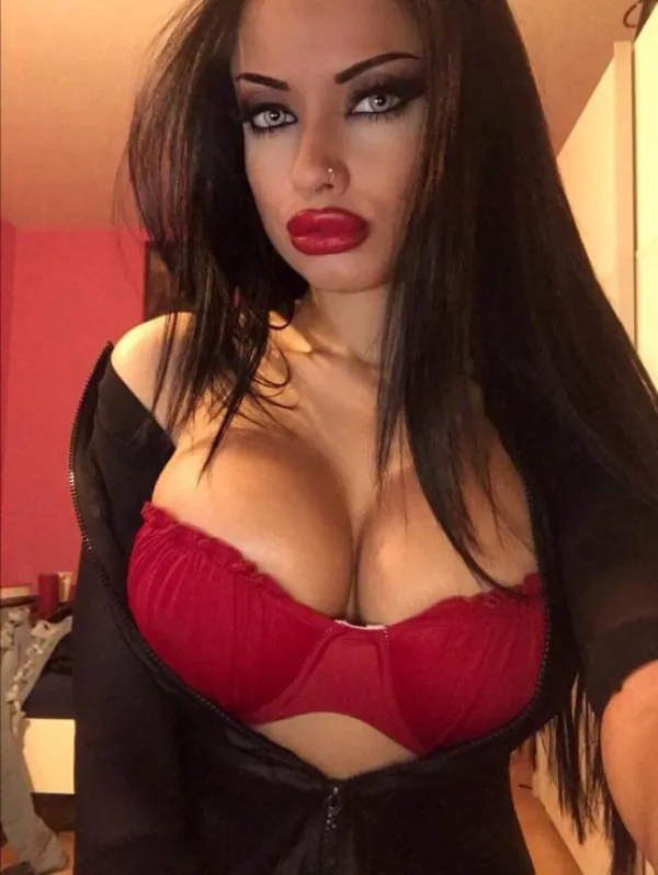 Loredana Avatar Bg