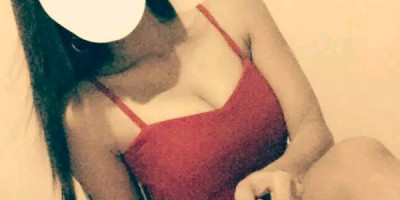 Belle fille discrète pour de massage complet à l'hôtel