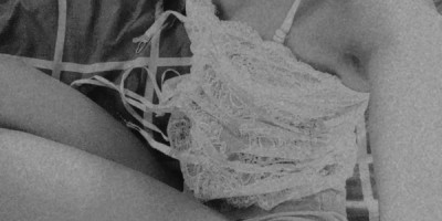 Belle fille coquine et sensuelle n'attend plus que vous