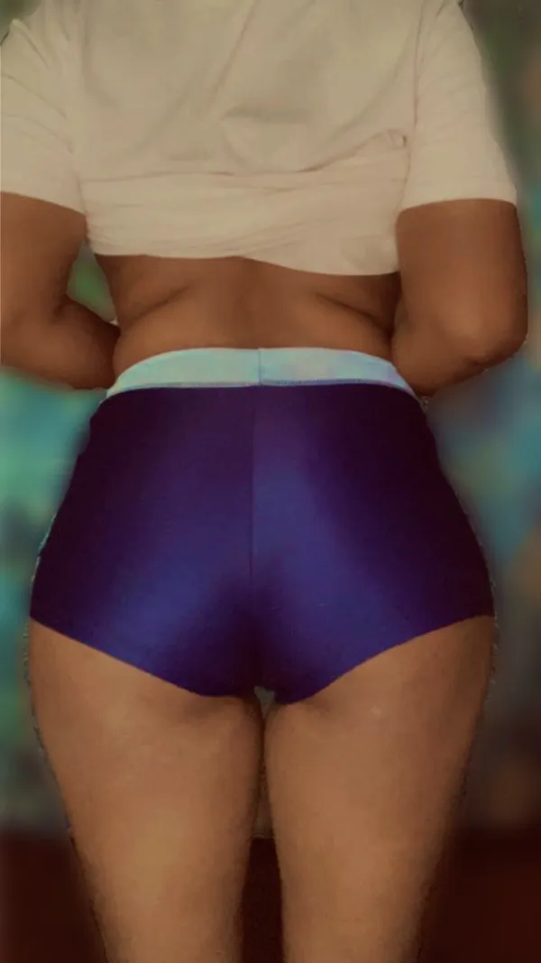 Sarah Avatar Bg