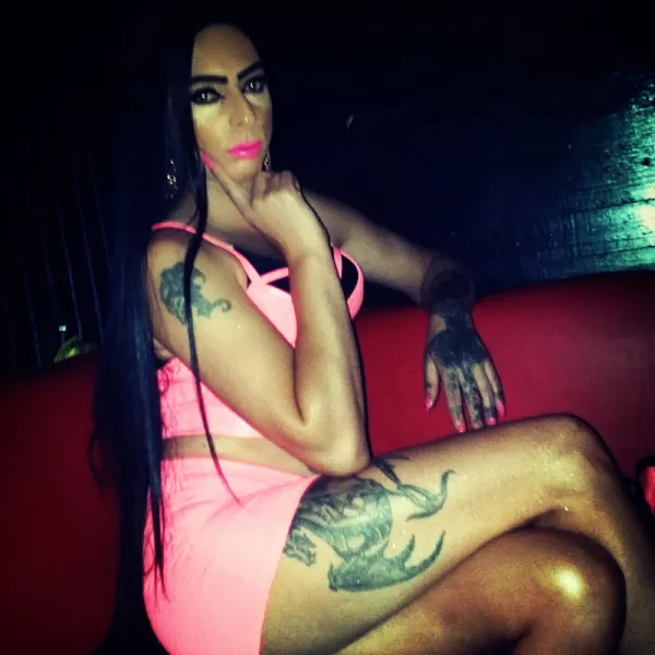 Nela Avatar Bg