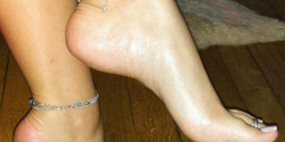 Najmlada tranny 077 686 726 so sredeni stapala
