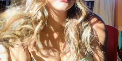 La délicieuse sexy envoûtantes Reina nouvelle filles a lîle Maurice