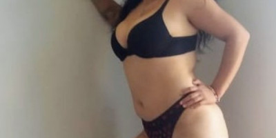 Alexia disponible para tener sexo Le paso información 1. El servicio incluye sexo oral y vag