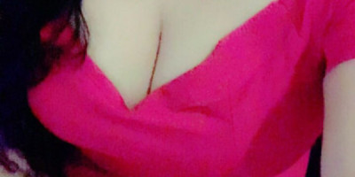 Chica complaciente Hola corazones mi nombre es Anna Dulce y soy una chica que