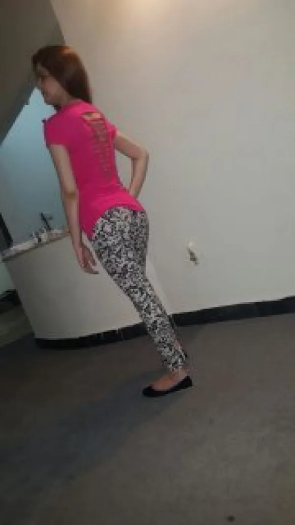 Sana Khan Avatar Bg