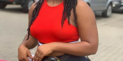 Salalah Escorts Am a beautiful nice looking curvy chocolate skin with big bo