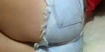 Extranjera Excitante Hola bebé soy Andrea una Extranjera que viene ah saciar tus