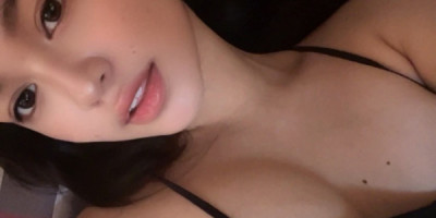 Helloooo im available walk threesomeeeeee