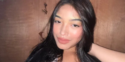 Cam show and escort content sell nudes pics vids