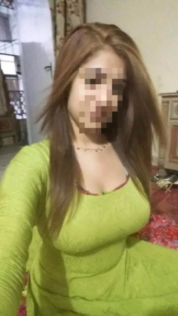 Sanam Naaz Avatar Bg
