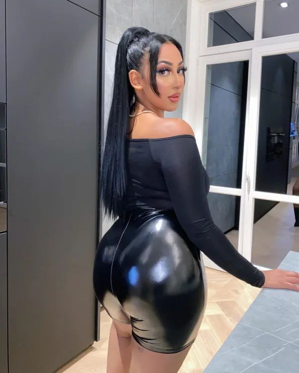 Escortmodels007 Avatar Bg