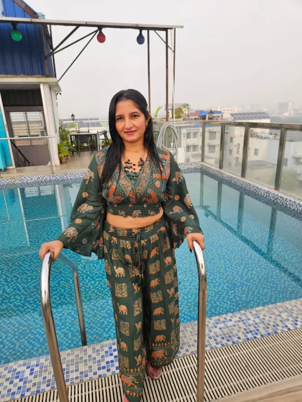 JASMINE KAUR Avatar Bg