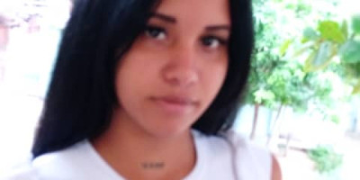 Hola soy cubana tengo 20 años piel morena pelo negro hojos negro