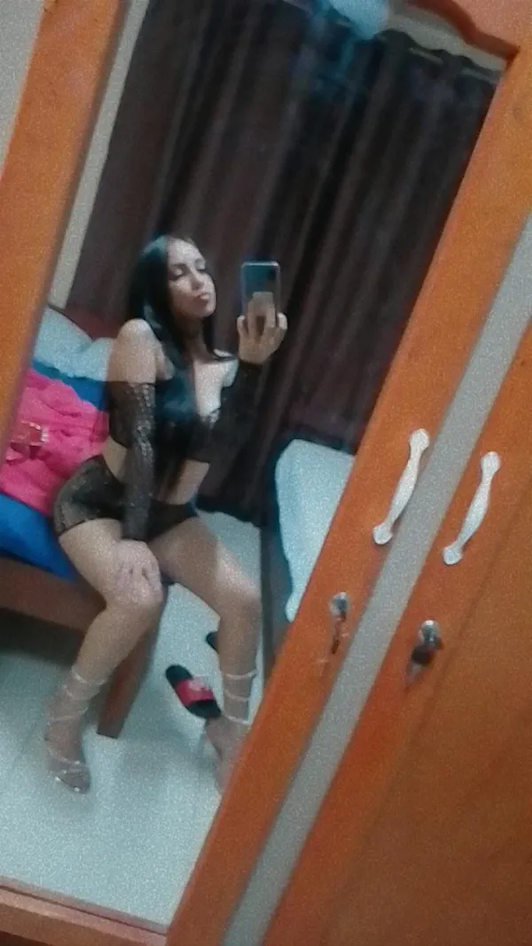 La Nuni Avatar Bg