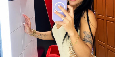 Hola soy Claudia tú hermosa chica cubana recién llegada a Surinan