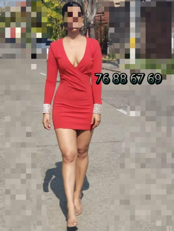 Daniela Avatar Bg