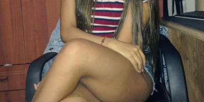 Chiquilla de 20 años para ti soy Karla Hola mi nombre es Karla soy una chica universitaria de 20 a