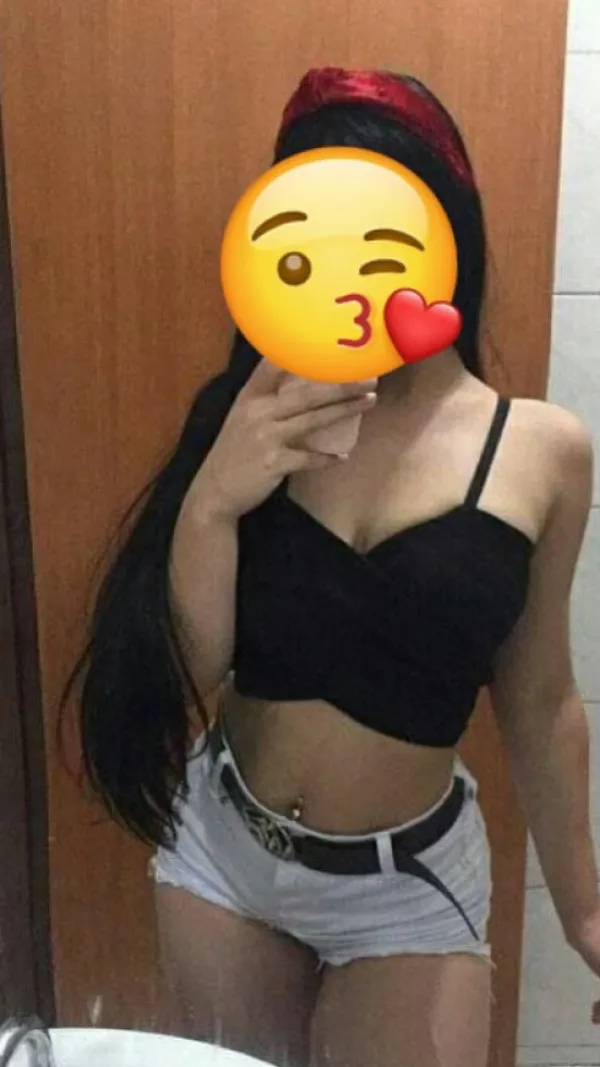 Daniela Avatar Bg