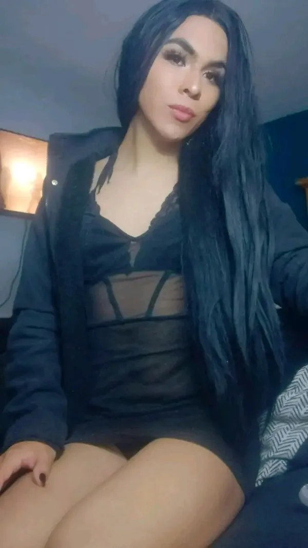 Larita Trans Avatar Bg