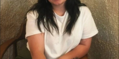 Fantaziye açığım SÜT VÜCUTLU öğrenci Temiz Bayanım