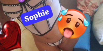 Fun time wit Sophie.. Indian babe.. Time to relax an layback