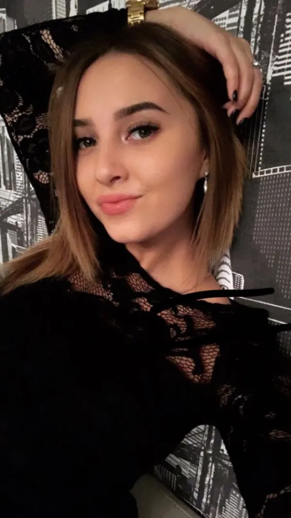 Элла Avatar Bg