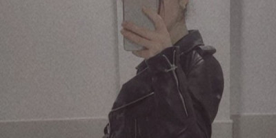 Looking for a young and sexy man Cute and young college girl looking for a gorgeous man to h