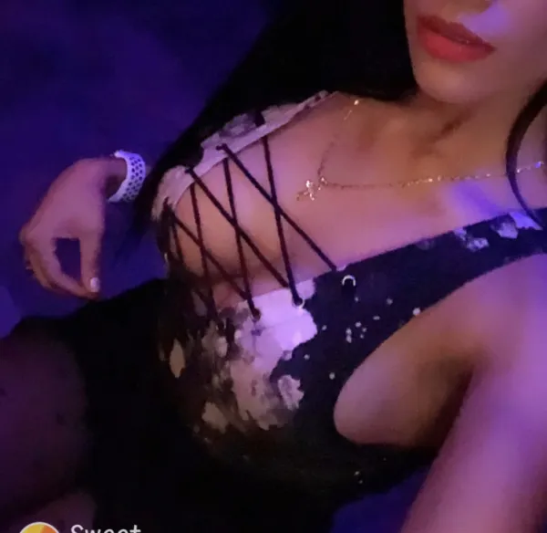 Alexandra Avatar Bg