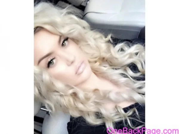 Carla Avatar Bg