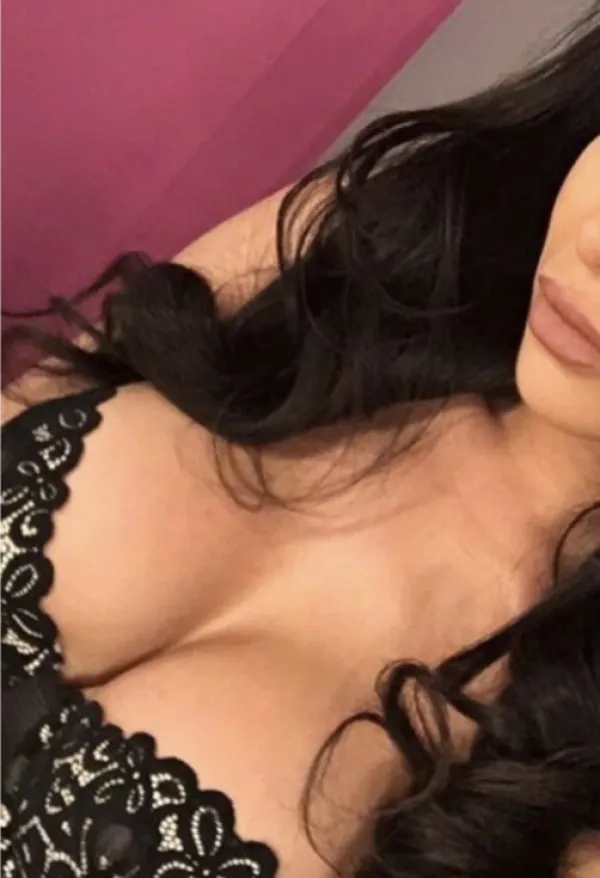 Ángela Avatar Bg
