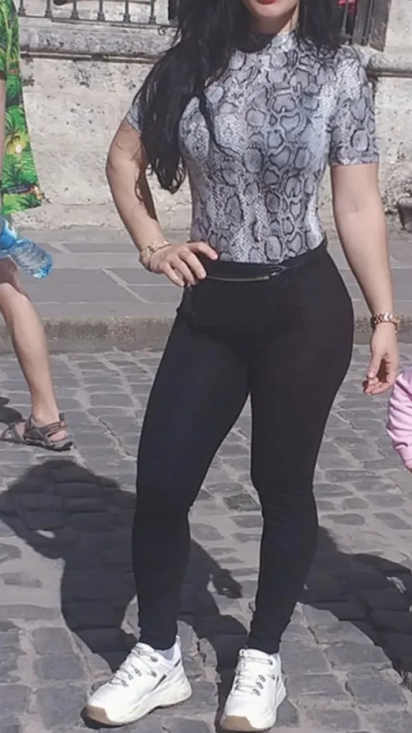 Yoanacubana Avatar Bg