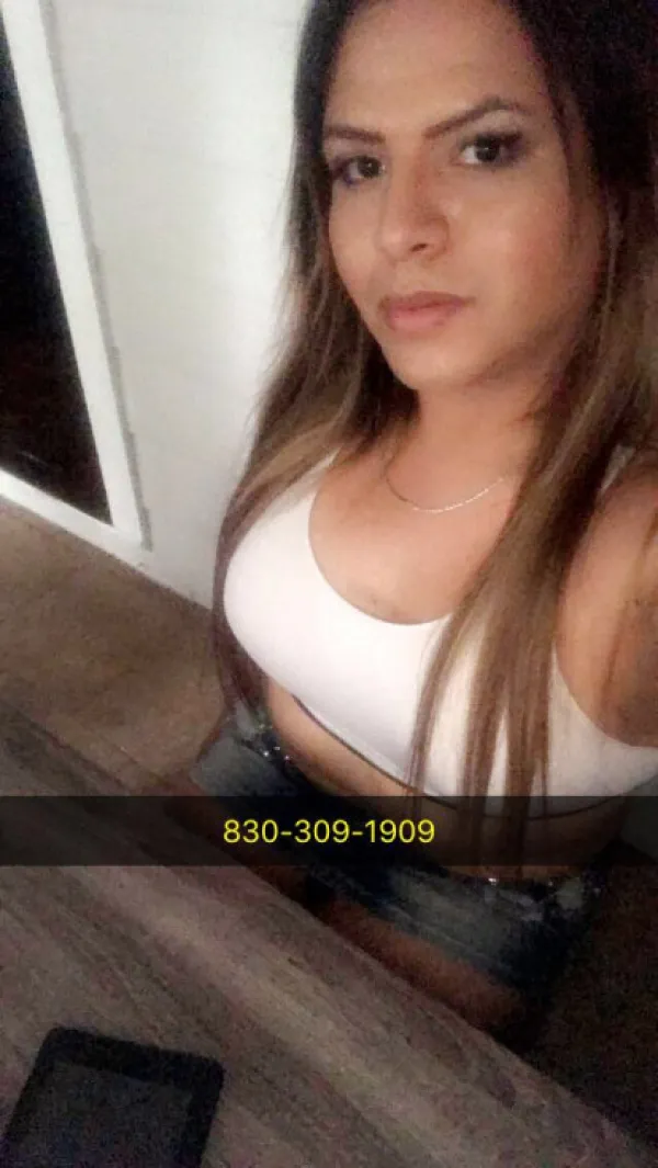 Khloé Avatar Bg