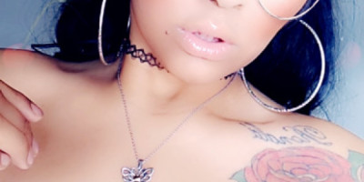 Cum play with Serena Hi! I'm Serena I'm Latina SI HABLO ESPANOL I love to spoil
