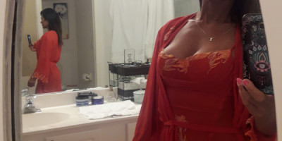 Brazilian sculptural body Hello my name is Alexan ... I am from Brazil hot girl with