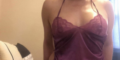 Sexy Colombian girl visiting for the first time