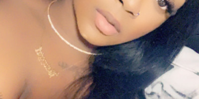 Let me please you Hello gentleman my name is Alea and I'm here to please you.