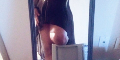 Chica Ts Latina muy cachonda Chica Ts de piel morena estatura 5.4 con 8 razones para que