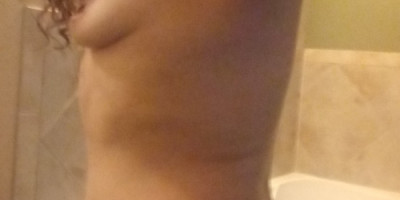 I am what you Desire cum get me Hello gentleman I am Desire I love to please and tease. Le