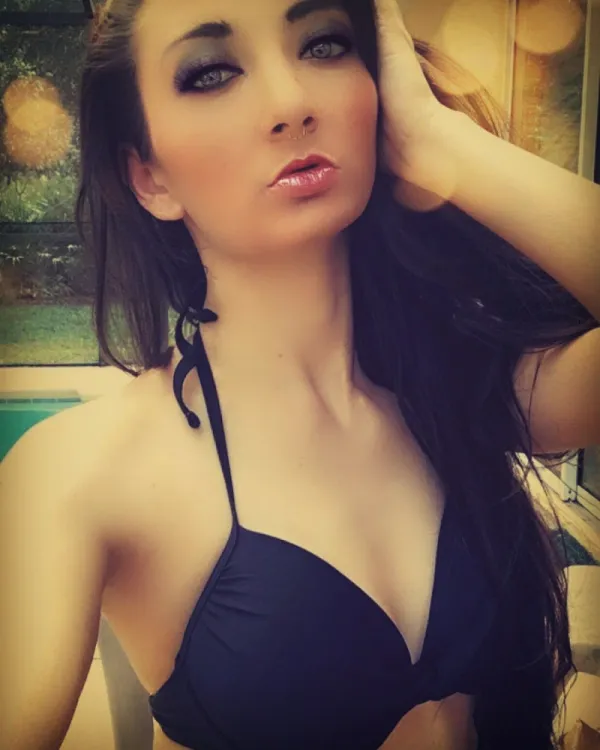 Kim Avatar Bg