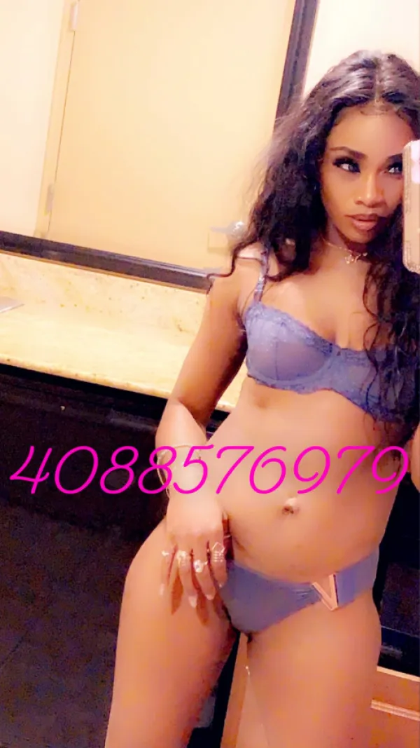 Sashaleelan Avatar Bg