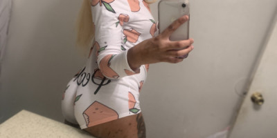 NEW GIRL IN TOWN Texas girl wet and ready