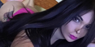 Bella trans peli negra real en doral Hola bebé soy Safiro una trans Real de 24 años te entregar