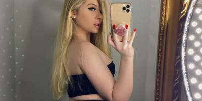 Lovely Marshay in Maui Aloha boys my name is Marshay. I'm a 22 year old curvy-fit