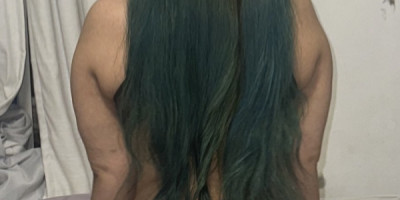 Latinita colegiala está muy caliente quiere besos