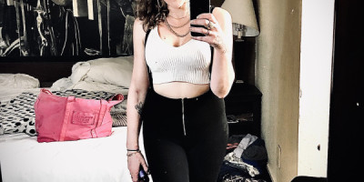 Wet wild sultry and horny! Cum play with me! Im waiting for YOU