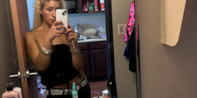 Looking for now .. adult fun w4m generous men
