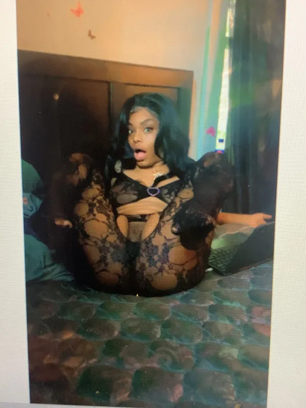 Rose Gold Avatar Bg